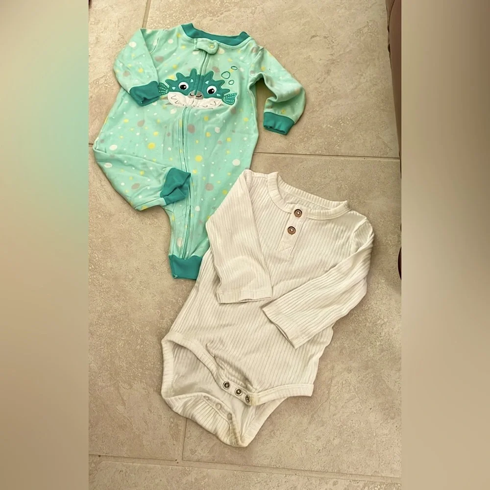 2 Pieces jumpsuit Cat & Jack & Koala Bear Green and White Footies One Piece 3-6M